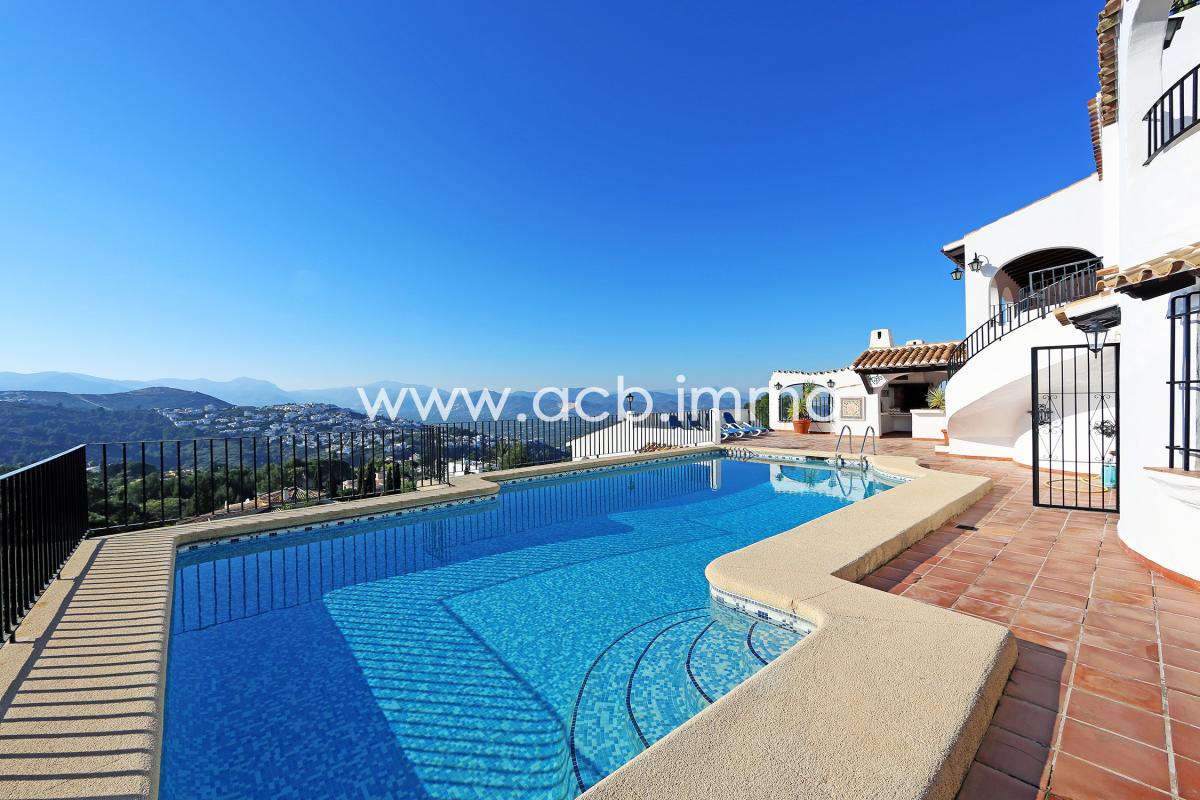 For sale Luxurious Spanish styled villa in Monte Pego Denia Villas