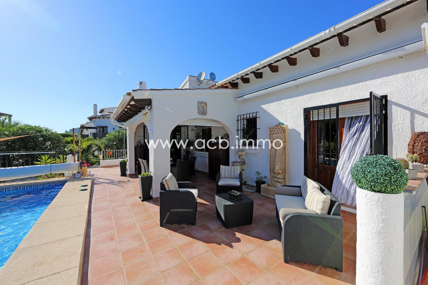 For sale Wonderful single storey villa with heated pool in Monte Pego