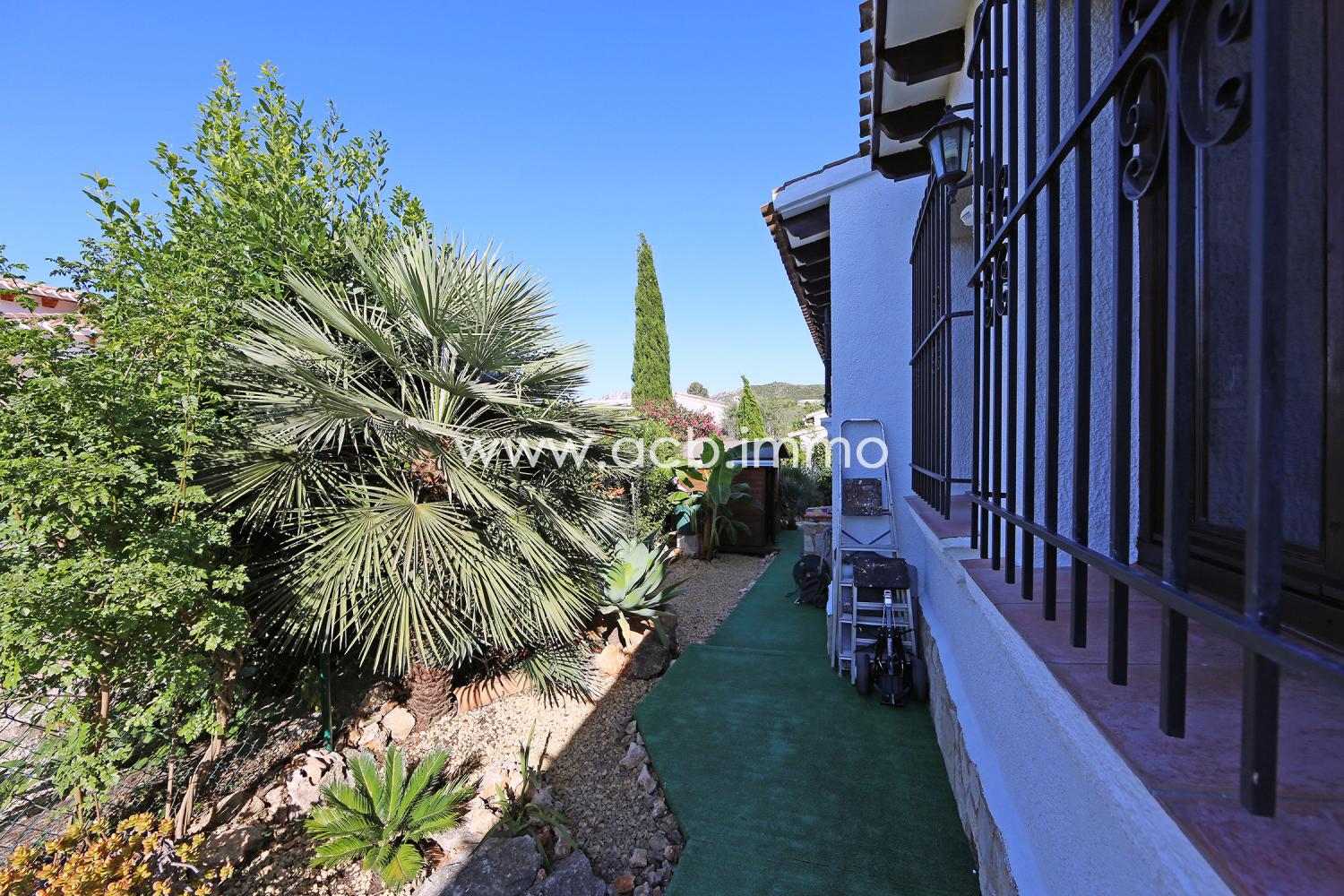 For sale Wonderful single storey villa with heated pool in Monte Pego